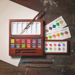 Foto_Di_Cofanetto_in_legno_con_12_½_godets_+_Pennello_e_Matita_Sennelier_B